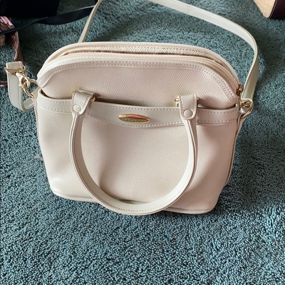 Liz Claiborne Handbags - Gently used Liz Claiborne purse
